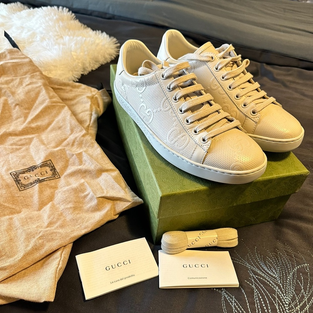 Gucci Embossed GG Ace Sneaker - Picture 3 of 9